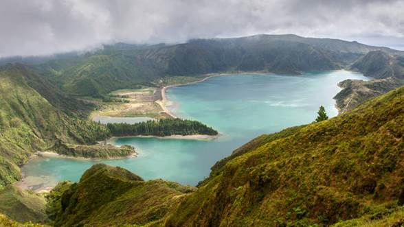 (Lagoa do Fogo) -with- blue -water-portugal.jpg